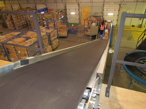 Incline Decline Slider Belt Conveyor